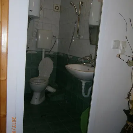 Emona بيت ضيافة نيسيبار